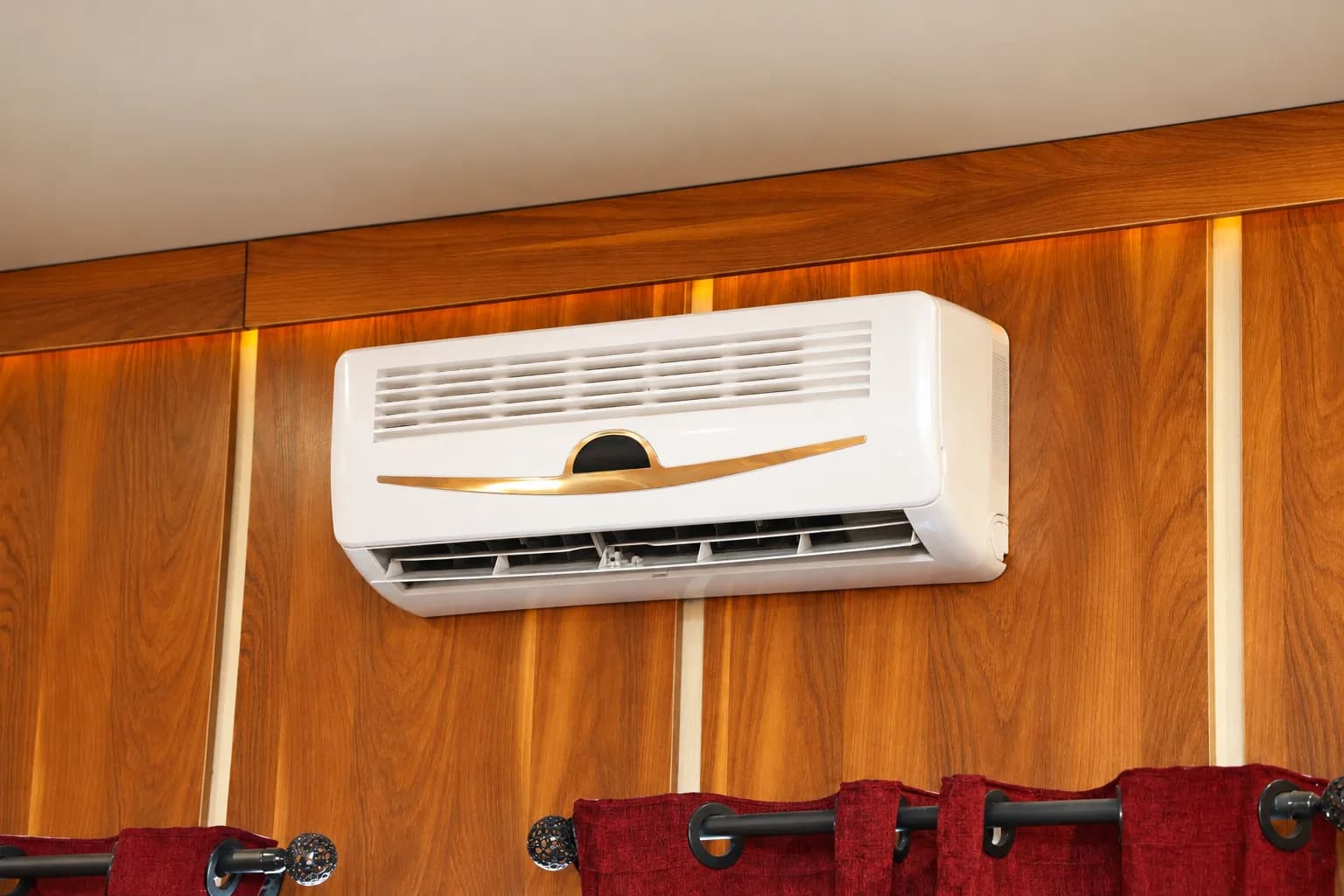 Daikin 1.5 Ton 5 Star Inverter Split Air Conditioner (MTKM50U)